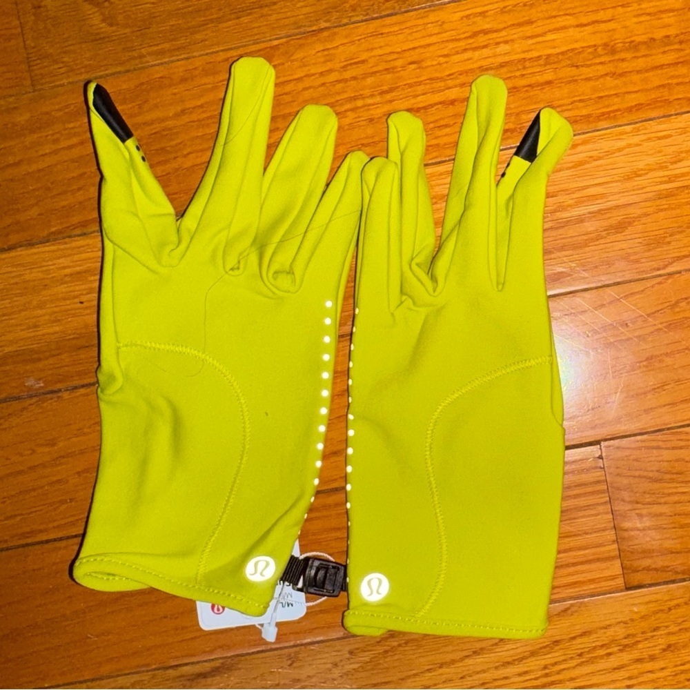 NWT Run for it all bright yellow Gloves - Picture 2 of 2